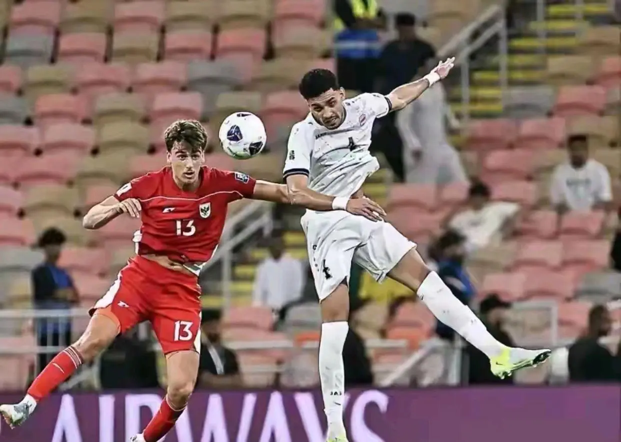 本就充满火, 的进攻球员